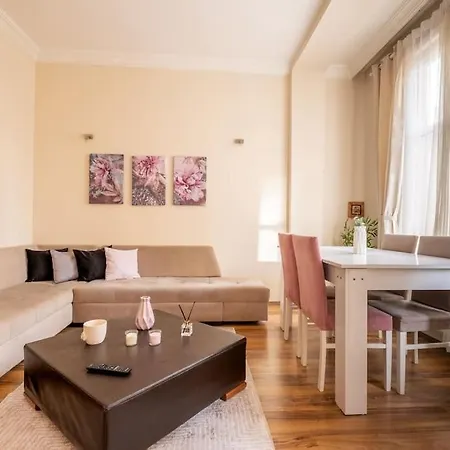 Apartment Cozy Cihangir 1bdr Historical Unit Istanbul
