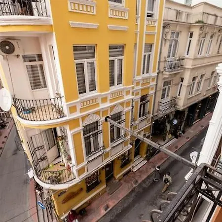Cozy Cihangir 1bdr Historical Unit