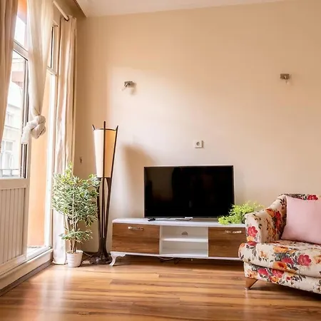 Cozy Cihangir 1bdr Historical Unit *