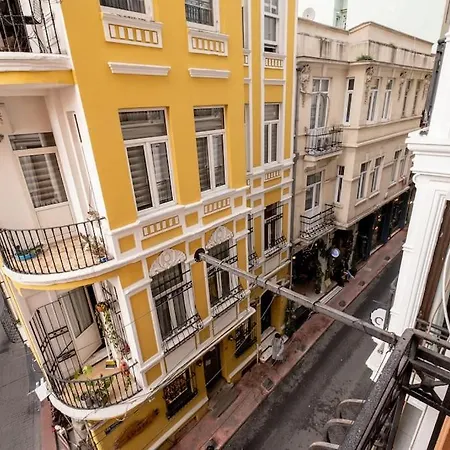 Cozy Cihangir 1bdr Historical Unit Lejlighed Istanbul