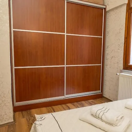 Cozy Cihangir 1bdr Historical Unit *